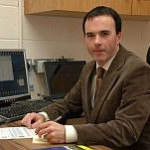 louis-desk <br />